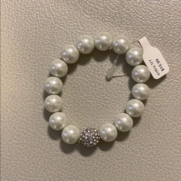 Bracelet - Picture 1 of 2
